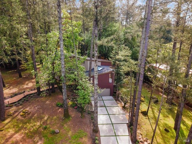 2656 Knob Hill Dr, Santa Rosa, CA 95404