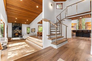 2656 Knob Hill Dr, Santa Rosa, CA 95404