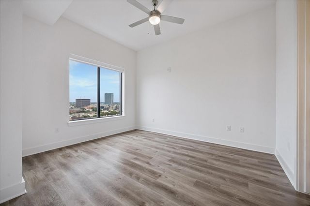 2727 Albany Street PH26, Houston, TX 77006