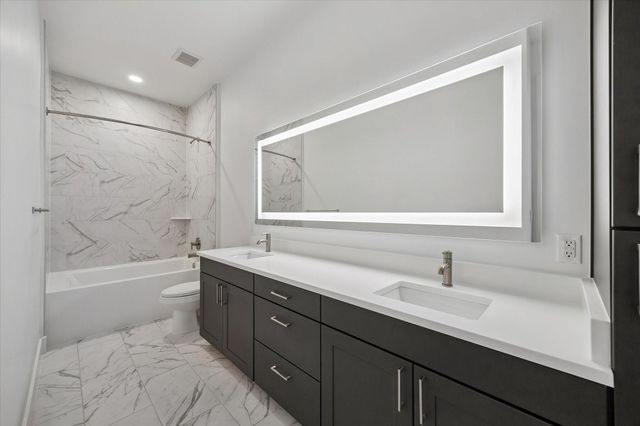 2727 Albany Street PH26, Houston, TX 77006