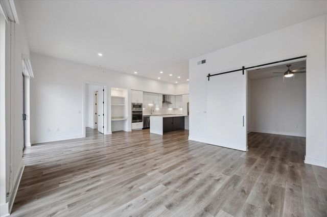 2727 Albany Street PH26, Houston, TX 77006
