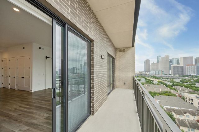 2727 Albany Street PH26, Houston, TX 77006