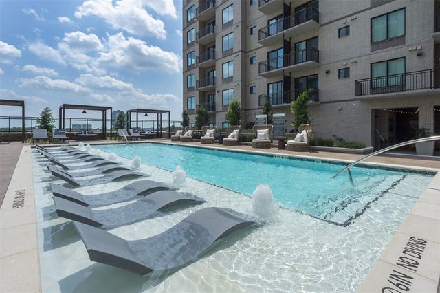 2727 Albany Street PH26, Houston, TX 77006