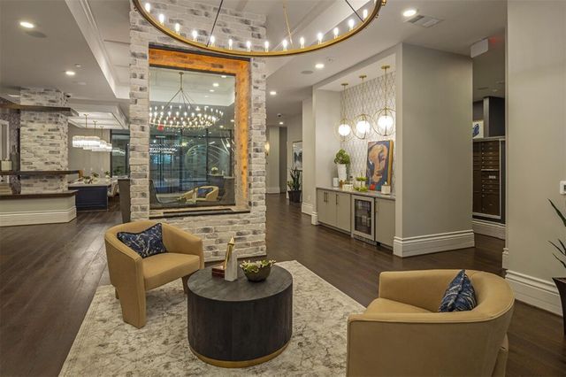 2727 Albany Street PH26, Houston, TX 77006