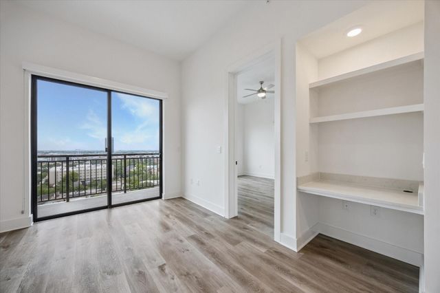 2727 Albany Street PH26, Houston, TX 77006