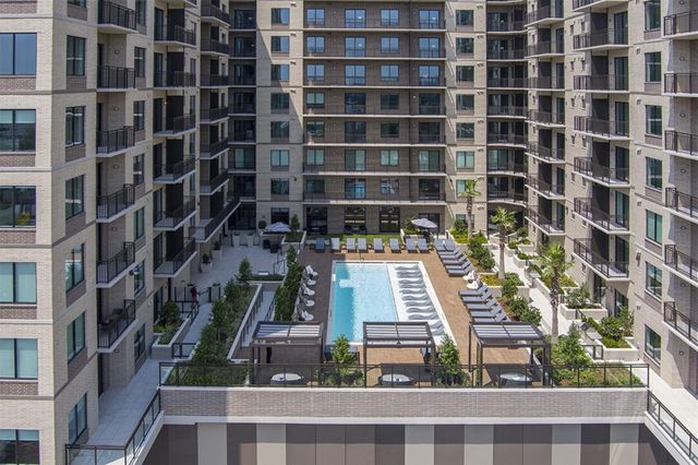 2727 Albany Street PH26, Houston, TX 77006