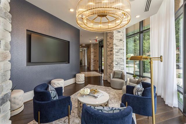 2727 Albany Street PH26, Houston, TX 77006