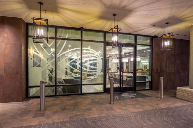 2727 Albany Street PH26, Houston, TX 77006