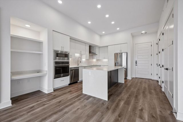 2727 Albany Street PH26, Houston, TX 77006