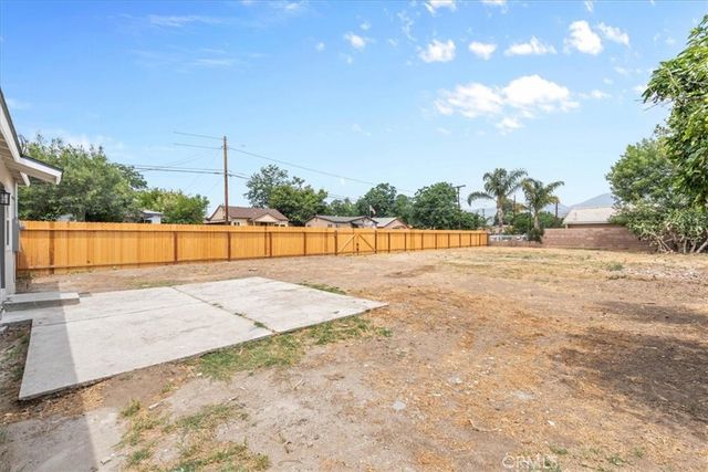 1162 W 17th, San Bernardino, CA 92411