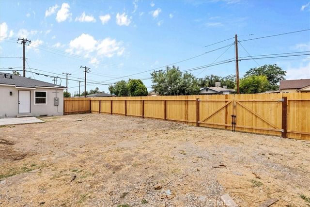 1162 W 17th, San Bernardino, CA 92411