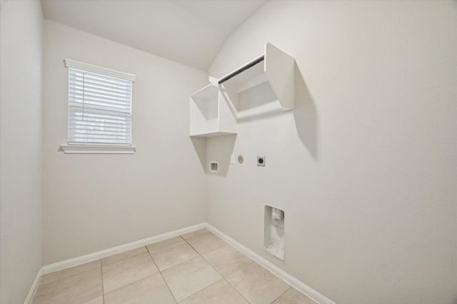 10008 Deussen Lane, Texas City, TX 77591