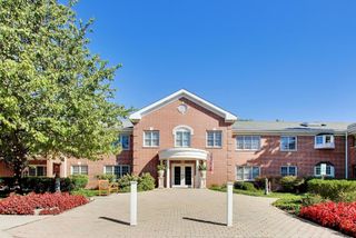 1234 Depot Street 208, Glenview, IL 60025