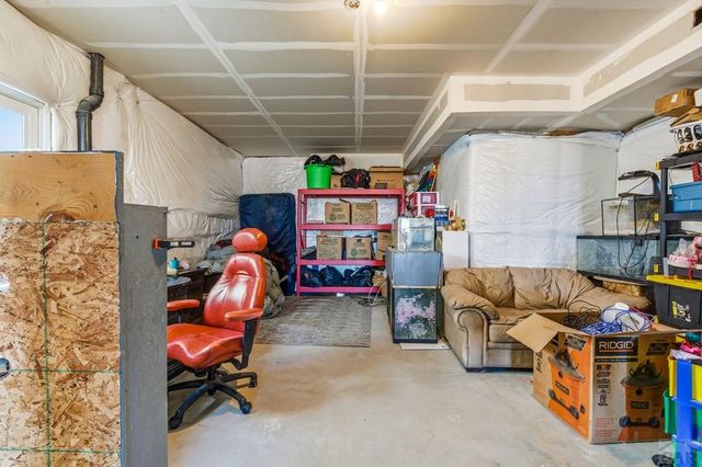 3322 Bella Luna Dr, Pueblo, CO 81001