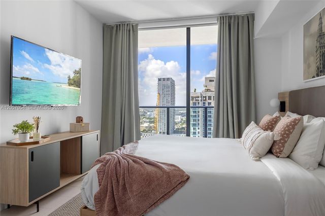159 NE 6th St 2704, Miami, FL 33132