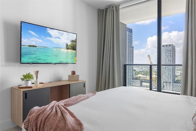 159 NE 6th St 2704, Miami, FL 33132