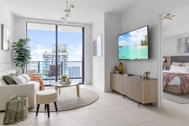 159 NE 6th St 2704, Miami, FL 33132