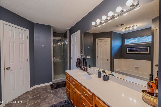 1945 Pecan Meadows Drive, Southaven, MS 38671