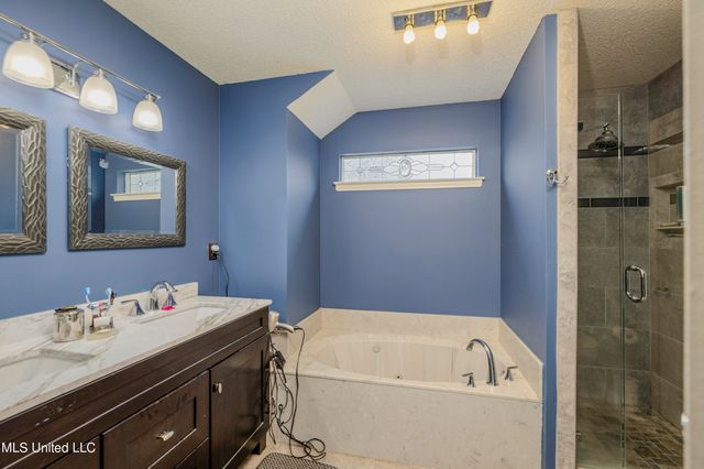 1945 Pecan Meadows Drive, Southaven, MS 38671