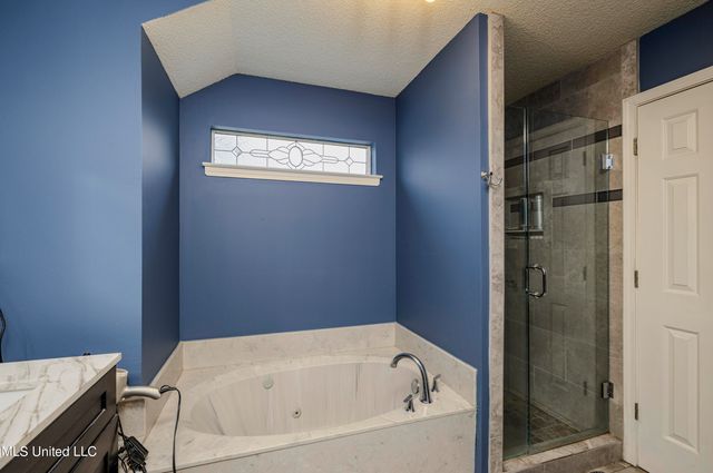 1945 Pecan Meadows Drive, Southaven, MS 38671