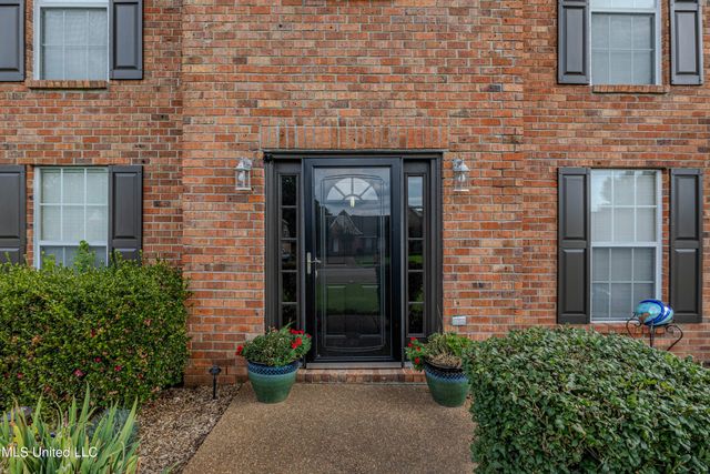 1945 Pecan Meadows Drive, Southaven, MS 38671