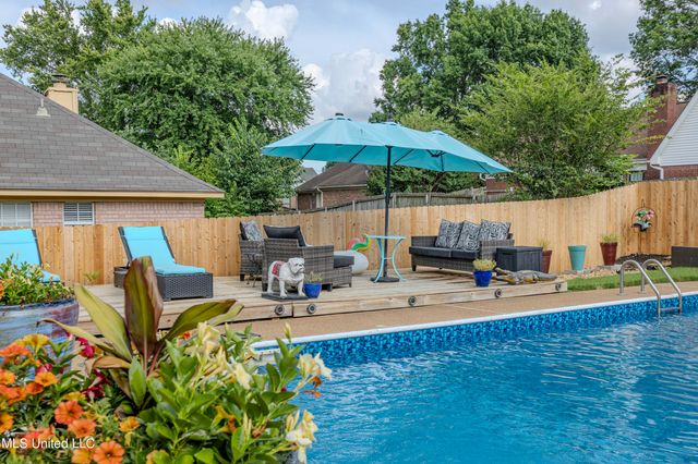 1945 Pecan Meadows Drive, Southaven, MS 38671