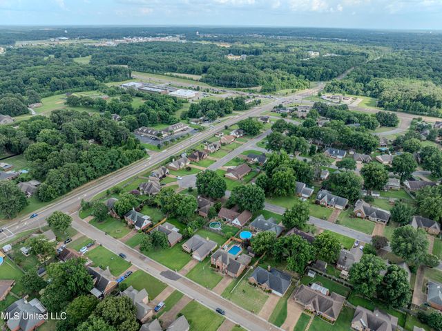 1945 Pecan Meadows Drive, Southaven, MS 38671