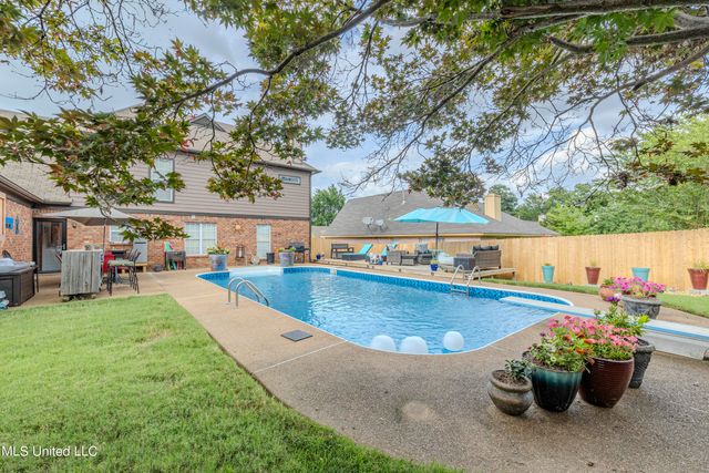 1945 Pecan Meadows Drive, Southaven, MS 38671