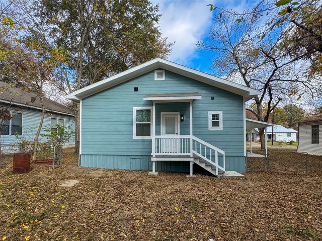 1403 W Austin Street, Paris, TX 75460