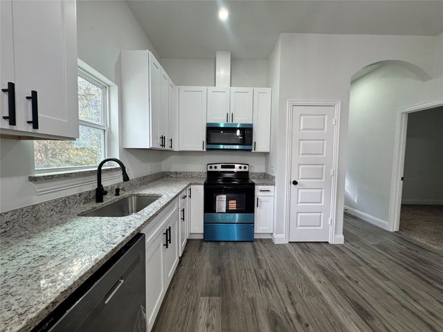 1403 W Austin Street, Paris, TX 75460