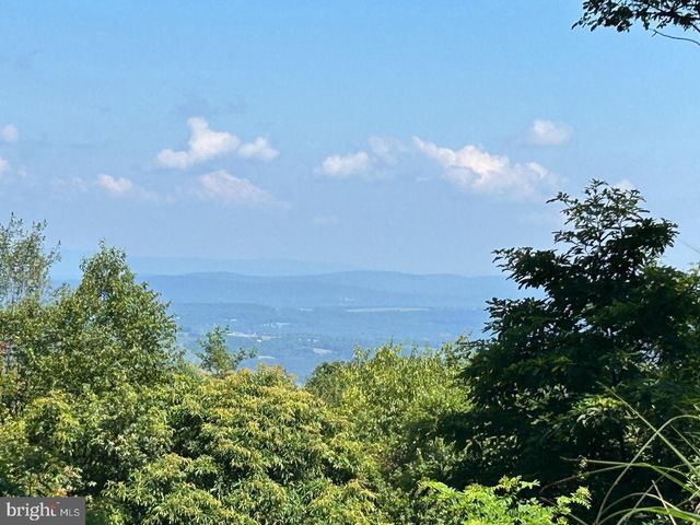 951 BOBCAT TRL, Winchester, VA 22602