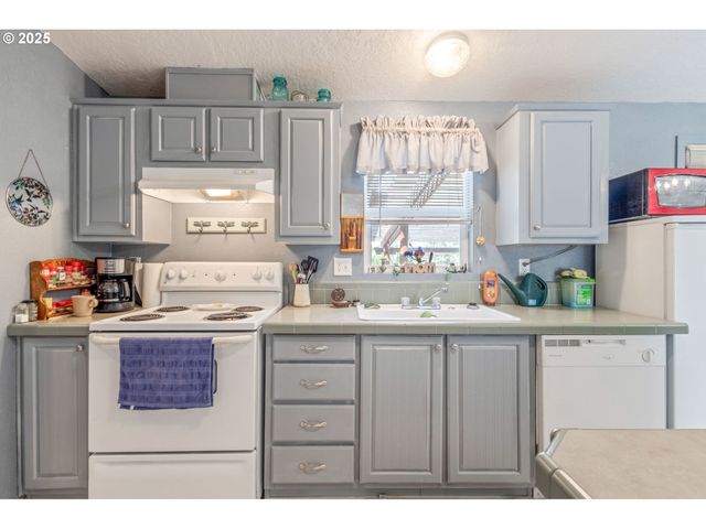 13439 Se CAYUSE Rd, Prineville, OR 97754