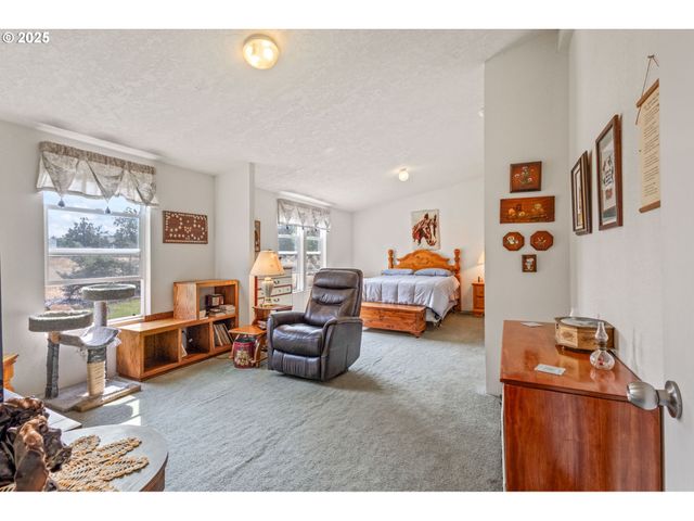 13439 Se CAYUSE Rd, Prineville, OR 97754