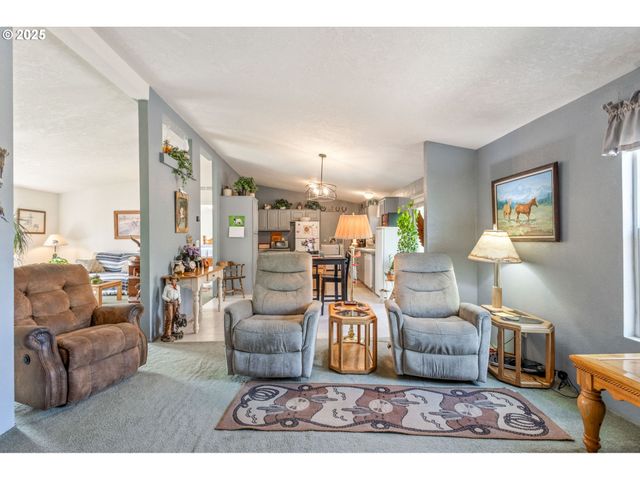 13439 Se CAYUSE Rd, Prineville, OR 97754