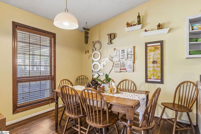 1 S Oak Forest Drive, Greenville, SC 29607
