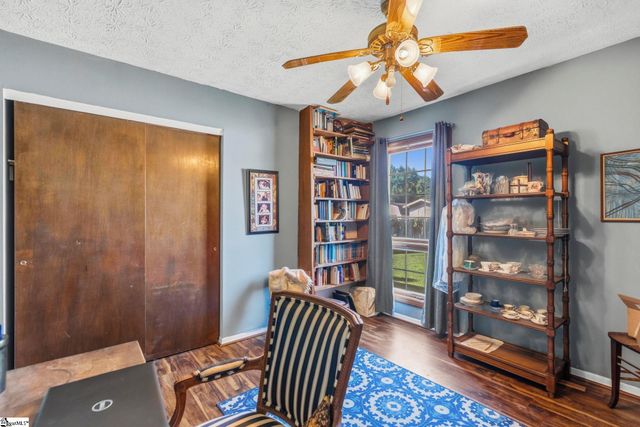 1 S Oak Forest Drive, Greenville, SC 29607