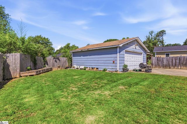1 S Oak Forest Drive, Greenville, SC 29607