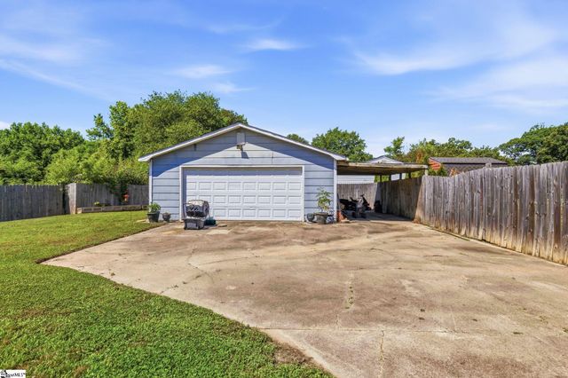 1 S Oak Forest Drive, Greenville, SC 29607