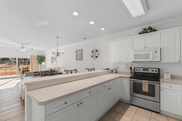 4890 Luster Leaf Cir Apt 103, Myrtle Beach, SC 29577