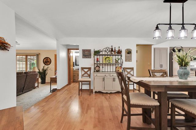 6846 S Juniper COURT, Oak Creek, WI 53154