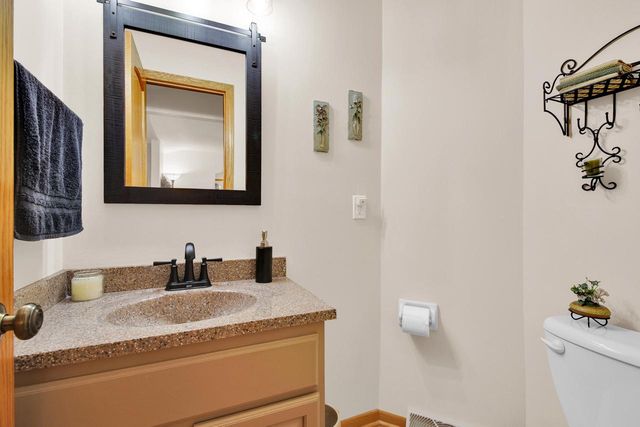 6846 S Juniper COURT, Oak Creek, WI 53154