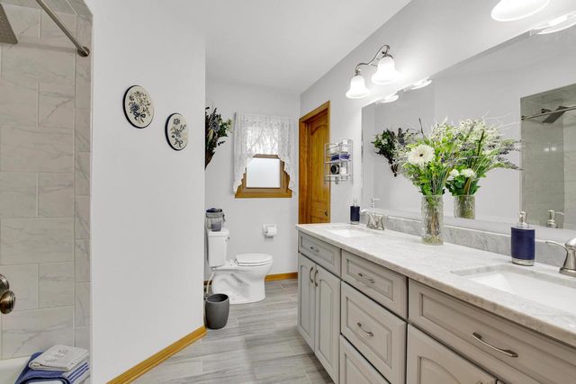 6846 S Juniper COURT, Oak Creek, WI 53154