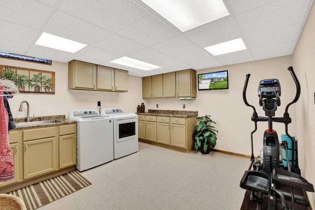 6846 S Juniper COURT, Oak Creek, WI 53154