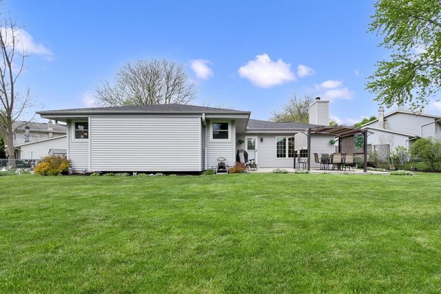 6846 S Juniper COURT, Oak Creek, WI 53154