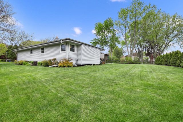 6846 S Juniper COURT, Oak Creek, WI 53154