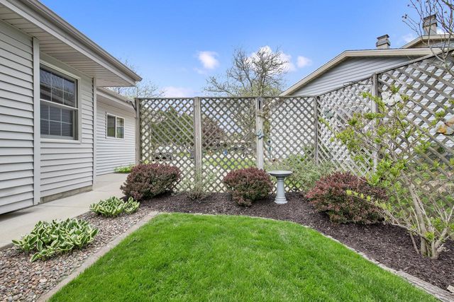 6846 S Juniper COURT, Oak Creek, WI 53154