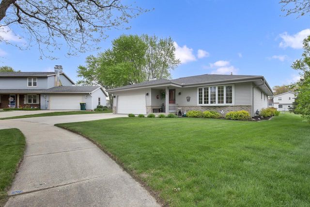 6846 S Juniper COURT, Oak Creek, WI 53154