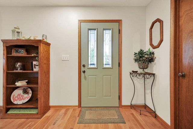 6846 S Juniper COURT, Oak Creek, WI 53154