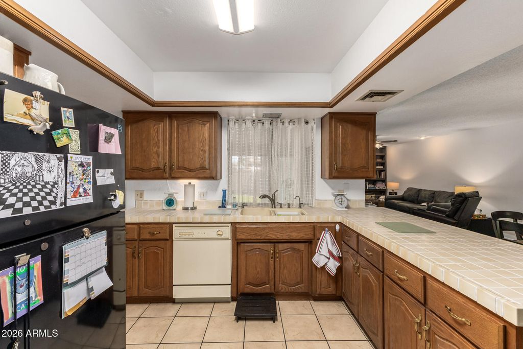 Image 17 of property listing at 1047 E FAIRFIELD Street, Mesa, AZ 85203