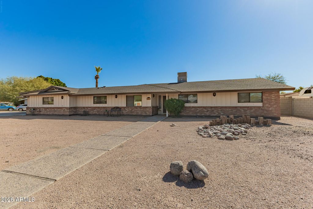 Image 3 of property listing at 1047 E FAIRFIELD Street, Mesa, AZ 85203